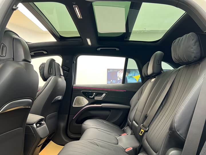 Mercedes-Benz EQS SUV, 2025 — фото 8 из 9