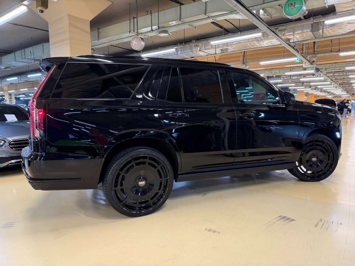Cadillac Escalade, 2023 — фото 4 из 12