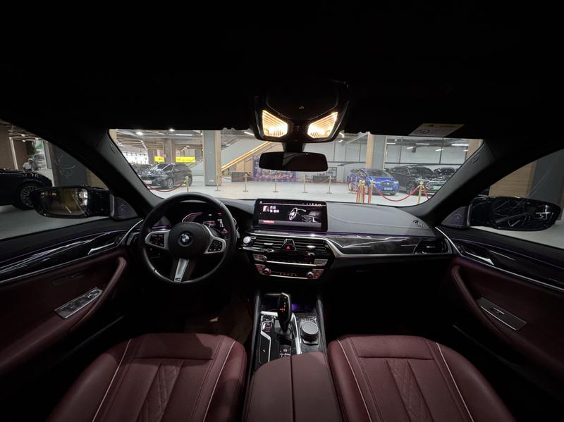 BMW 5 Series, 2021 — фото 7 из 9