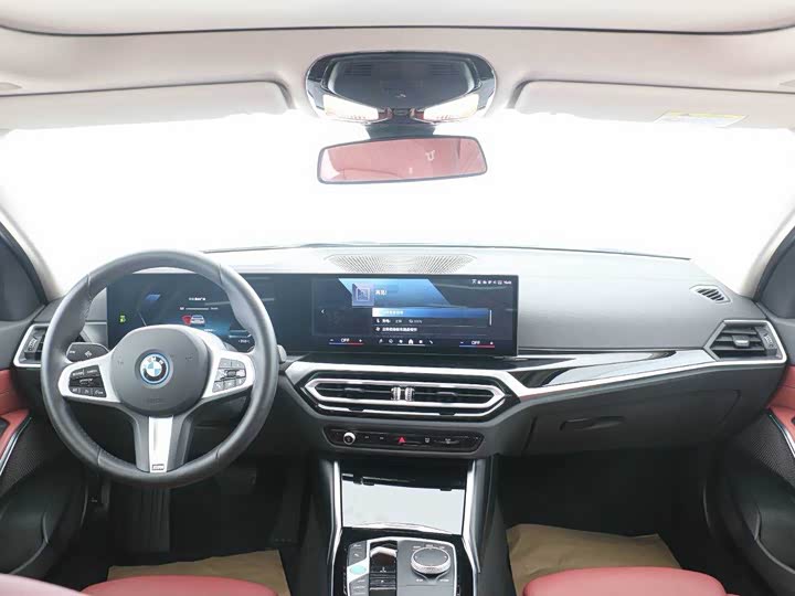 BMW i3, 2024 — фото 8 из 9