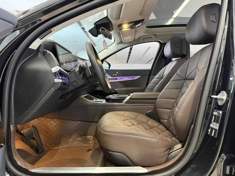 BMW 7 Series, 2023 — фото 10 из 12