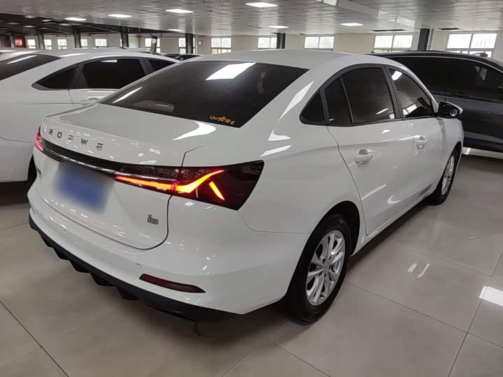 Roewe i5, 2025 — фото 7 из 9
