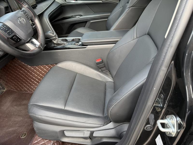 Toyota Camry, 2025 — фото 11 из 12
