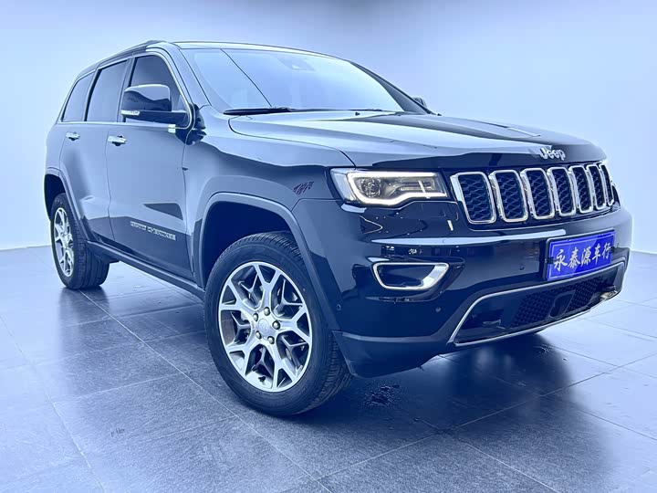 Jeep Grand Cherokee, 2022 — фото 3 из 9