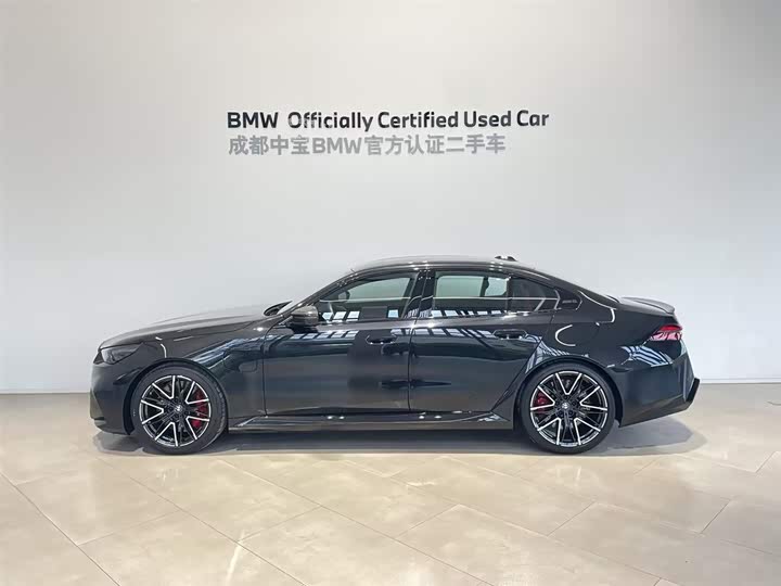 BMW M5 Hybrid, 2025 — фото 3 из 9