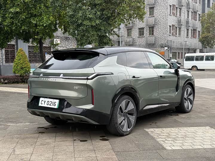 Lynk & Co 08 EM-P Hybrid, 2023 — фото 8 из 9