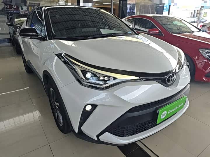 Toyota C-HR, 2022 — фото 4 из 9