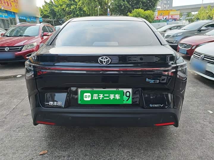 Toyota bZ3, 2024 — фото 6 из 9