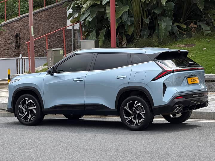Geely Atlas, 2024 — фото 6 из 9