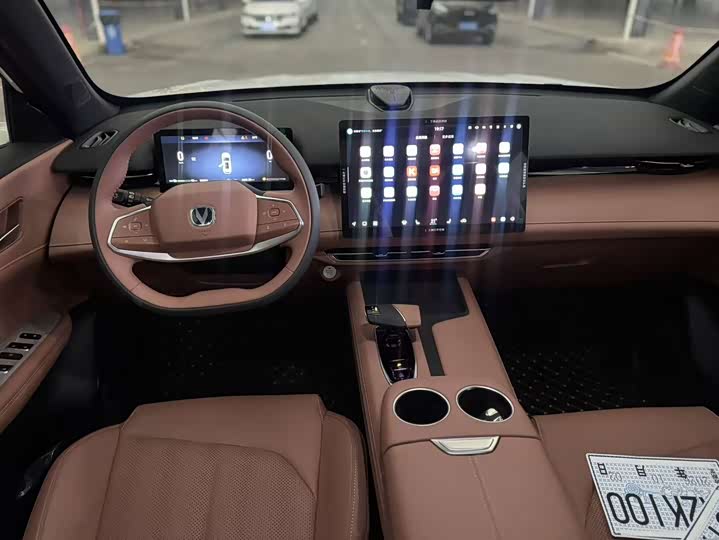 Changan UNI-Z Hybrid, 2026 — фото 8 из 9