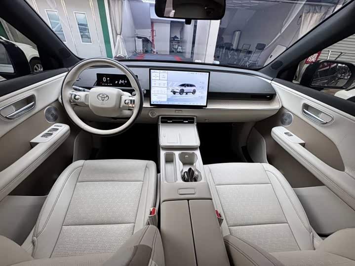 Toyota bZ3X, 2025 — фото 8 из 9