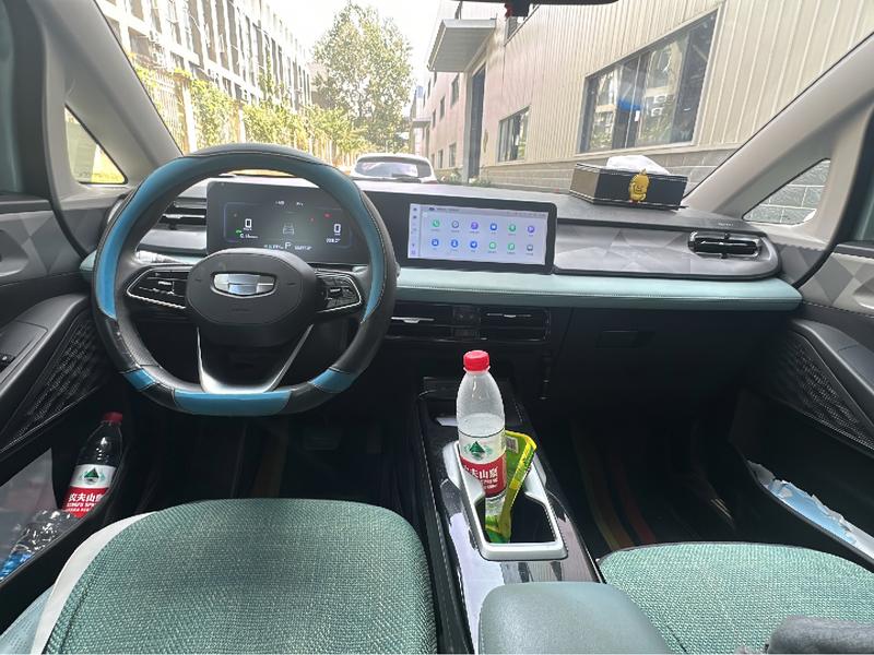 Geely Geometry E Firefly, 2023 — фото 5 из 12