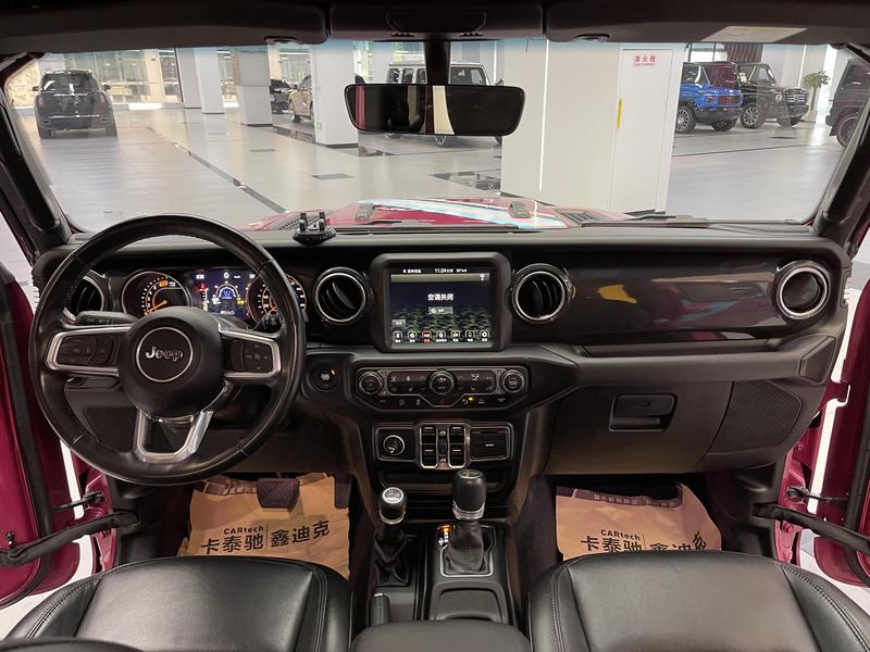 Jeep Wrangler, 2023 — фото 9 из 12