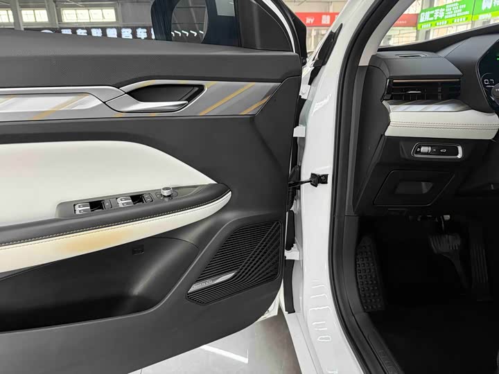 Geely Emgrand L, 2022 — фото 9 из 9