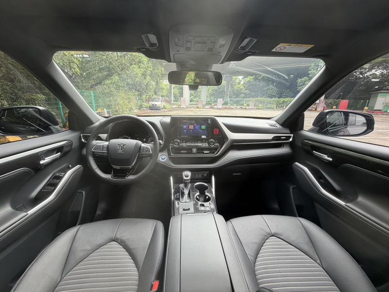 Toyota Crown Kluger, 2021 — фото 9 из 12