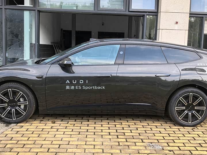 Audi × SAIC E5 Sportback, 2025 — фото 5 из 9