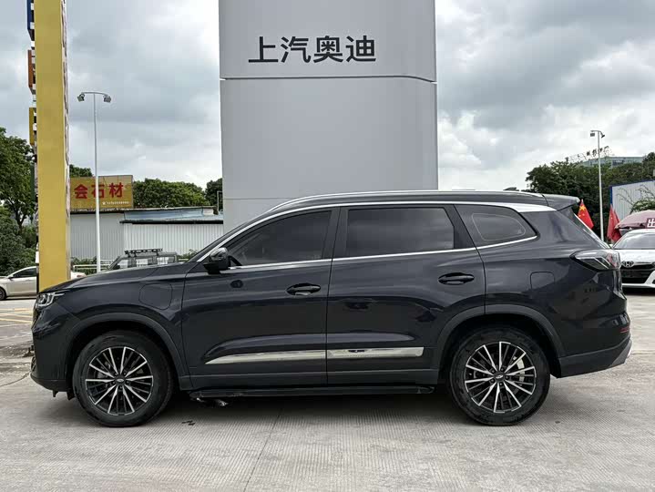 Chery Tiggo 8 Plus Hybrid, 2022 — фото 8 из 9