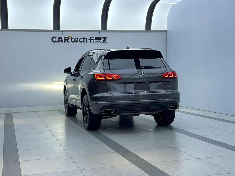 Volkswagen Touareg, 2022 — фото 3 из 6