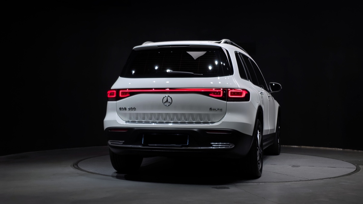 Mercedes-Benz EQB, 2022 — фото 4 из 12