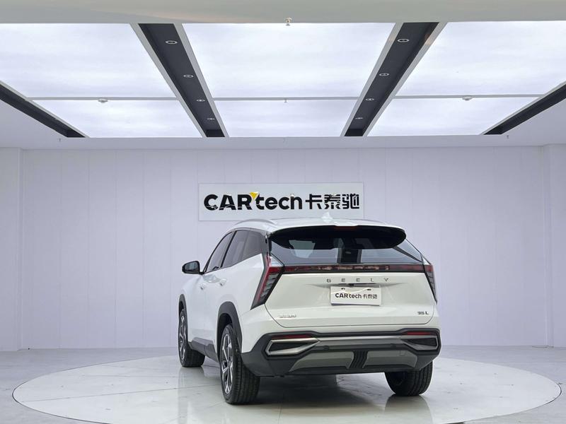 Geely Atlas L, 2023 — фото 5 из 12
