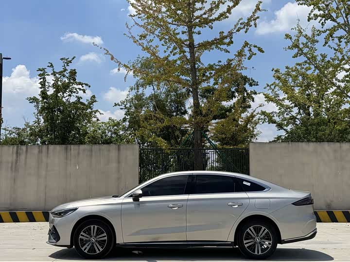 Geely Galaxy Starshine 6, 2025 — фото 5 из 9
