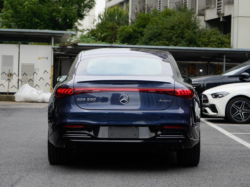 Mercedes-Benz EQS, 2023 — фото 4 из 12