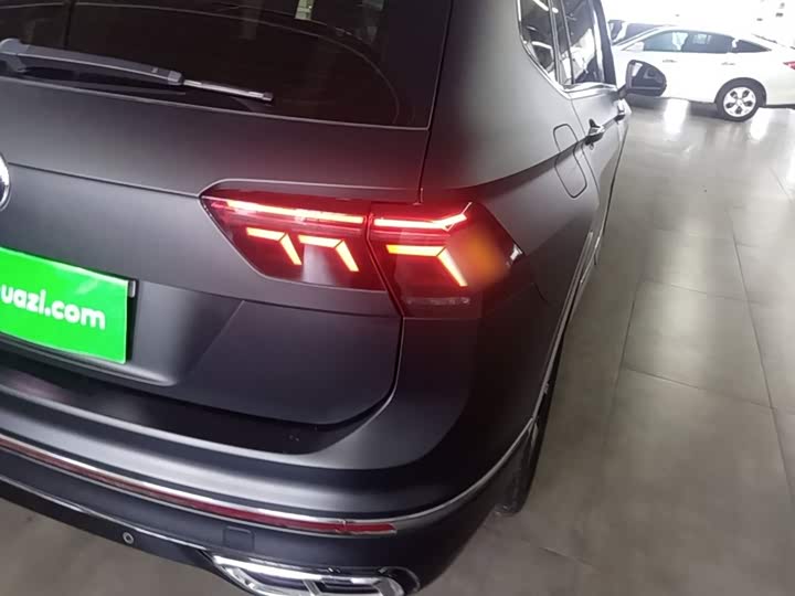 Volkswagen Tiguan L Pro, 2023 — фото 8 из 9