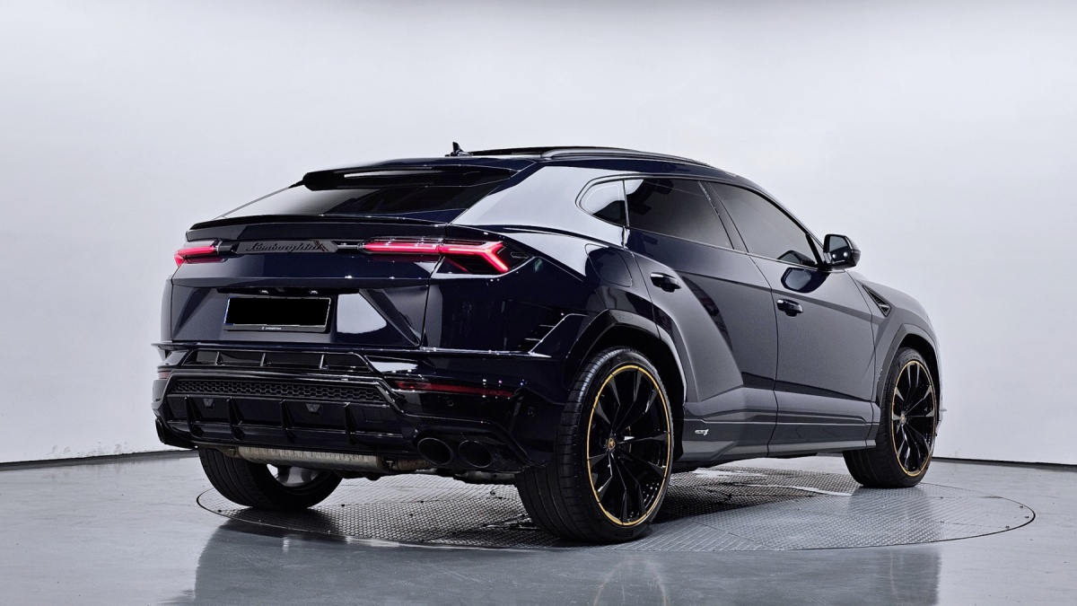 Lamborghini Urus, 2023 — фото 2 из 12