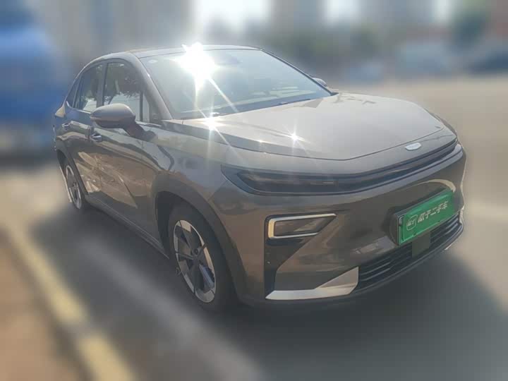 Geely Atlas REV, 2026 — фото 3 из 9