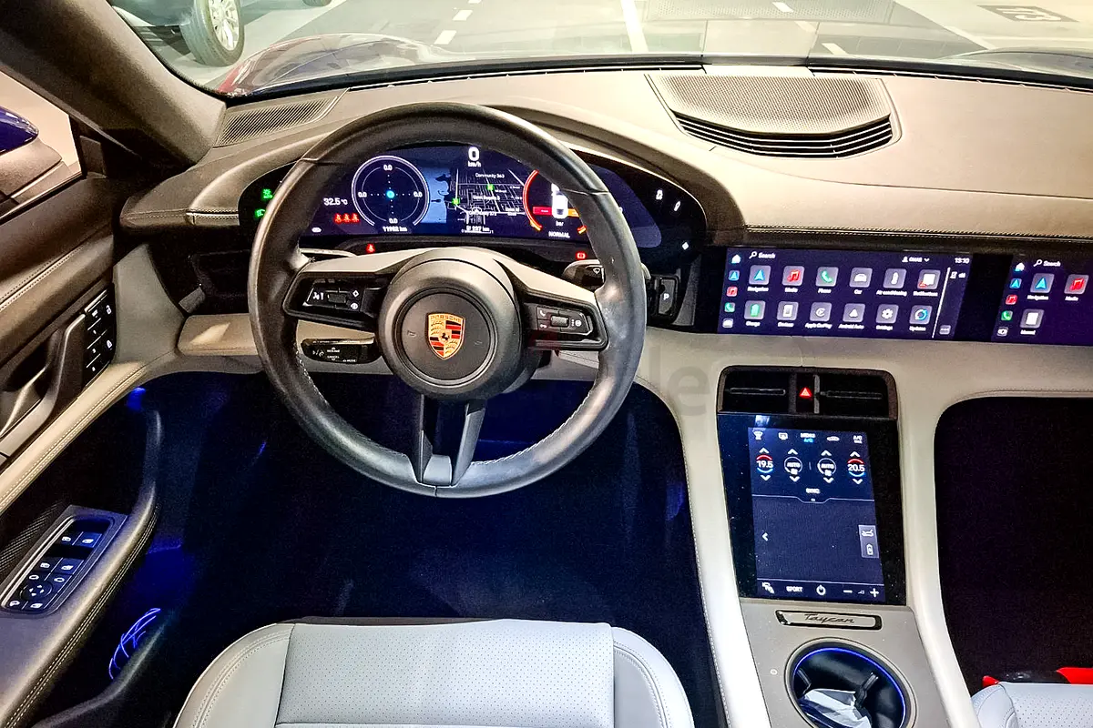 Porsche Taycan, 2023 — фото 10 из 10