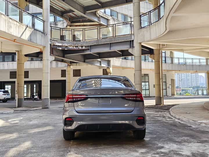 Roewe i5, 2022 — фото 5 из 9