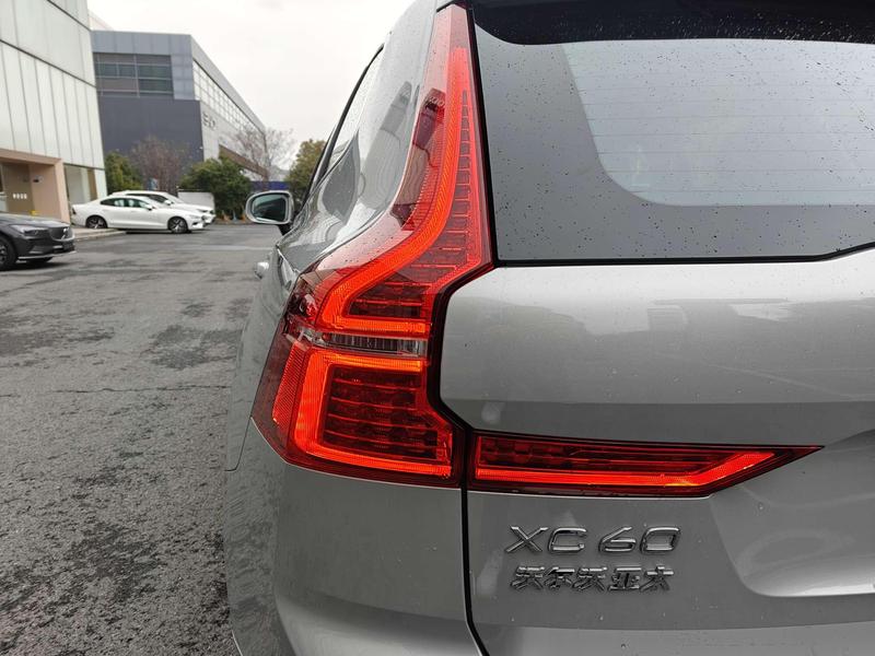 Volvo XC60, 2024 — фото 9 из 12