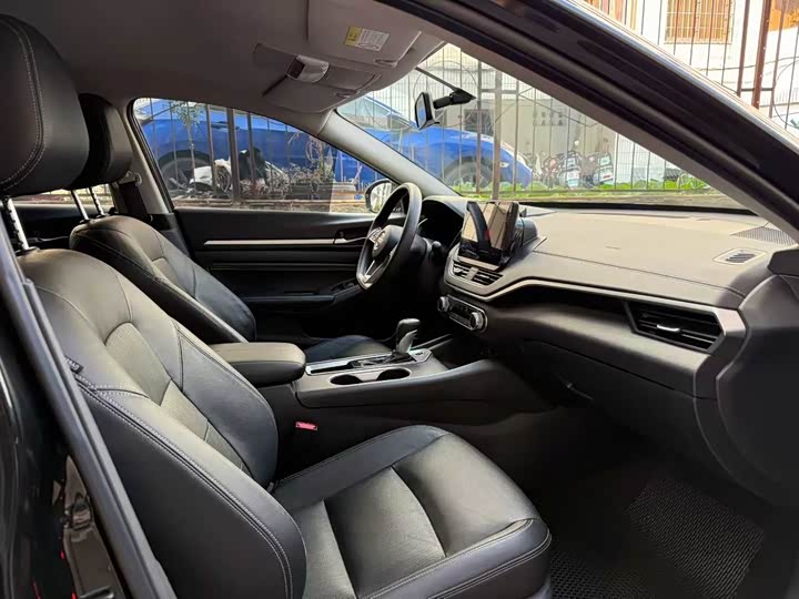 Nissan Teana, 2022 — фото 7 из 9
