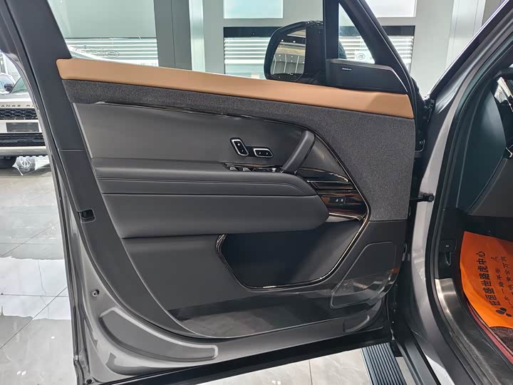 Land Rover Range Rover Sport, 2024 — фото 8 из 9