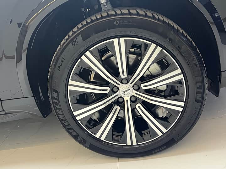 Volvo XC90, 2023 — фото 5 из 9