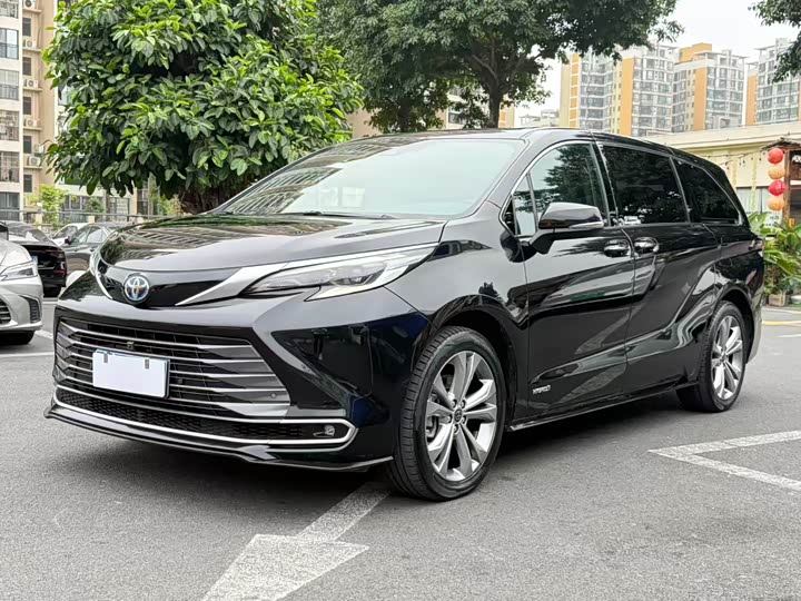 Toyota Sienna, 2023 — купить в Калуге под ключ