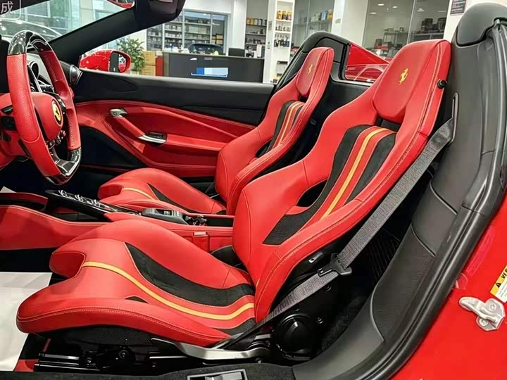 Ferrari F8, 2022 — фото 7 из 7