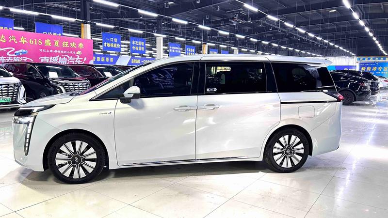 GAC Trumpchi E8, 2024 — фото 3 из 9