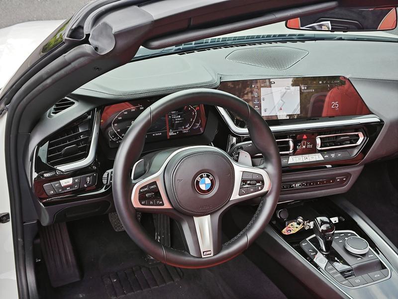 BMW Z4, 2023 — фото 9 из 12