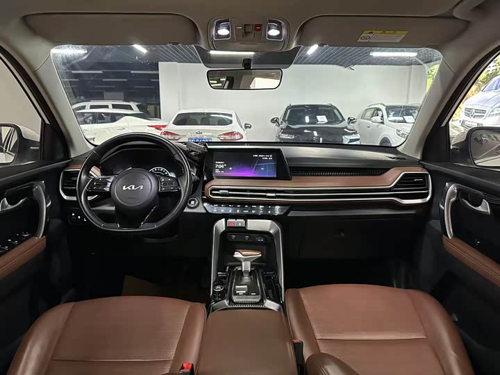 Kia Sportage GT-line, 2023 — фото 4 из 12