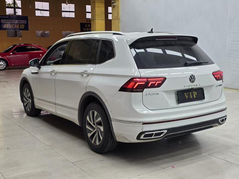 Volkswagen Tiguan L Hybrid, 2024 — фото 4 из 9