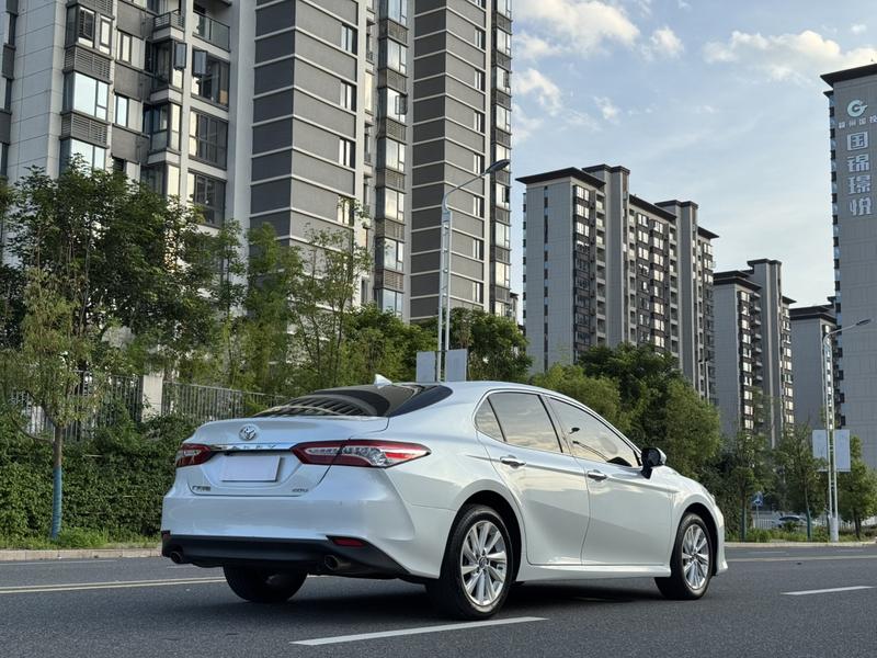 Toyota Camry, 2021 — фото 6 из 12