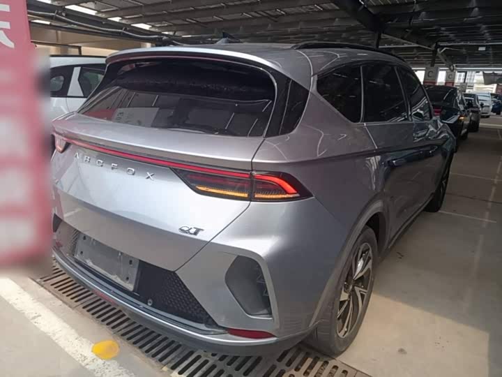 BAIC Arcfox Alpha T, 2023 — фото 5 из 9