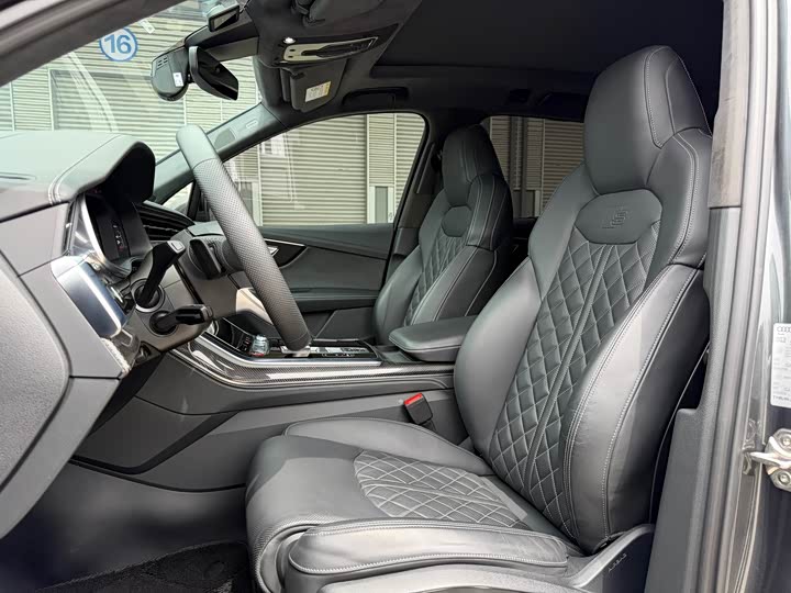 Audi SQ7, 2023 — фото 8 из 9