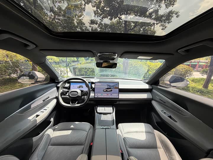 Lynk & Co 08 EM-P Hybrid, 2023 — фото 7 из 9