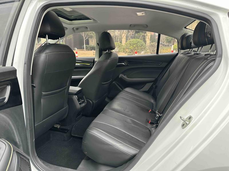 Roewe i5, 2023 — фото 11 из 12