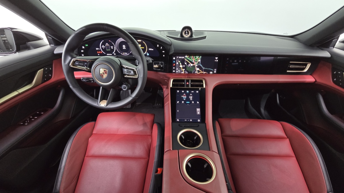 Porsche Taycan, 2025 — фото 7 из 12