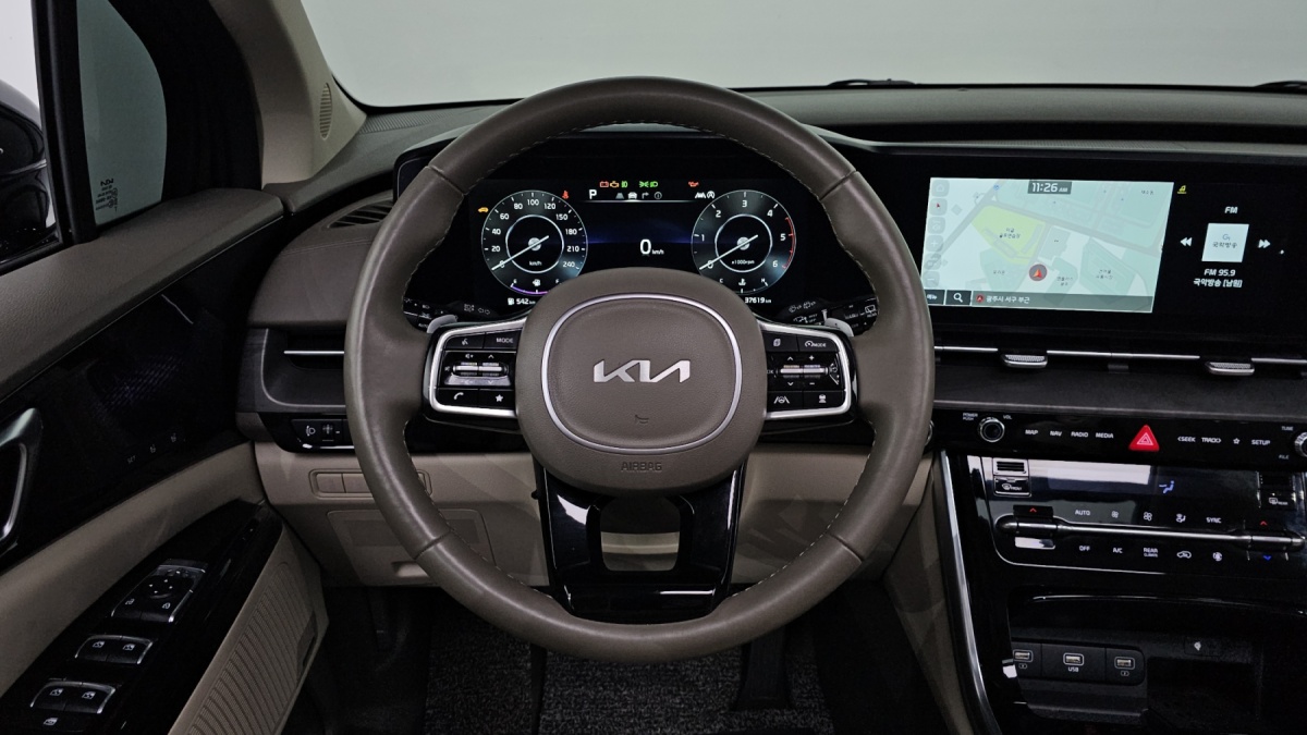 Kia Carnival, 2022 — фото 11 из 12