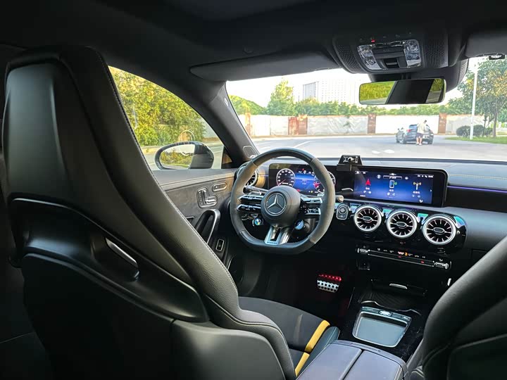 Mercedes-Benz CLA-Class AMG, 2025 — фото 7 из 9