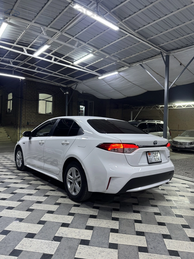 Toyota Corolla, 2022 — фото 4 из 8